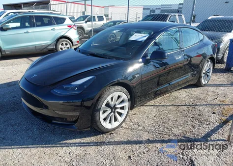 2023 Tesla Model 3 Rear-Wheel Drive z USA, uszkodzony, nr VIN 5YJ3E1EA8PF437990
